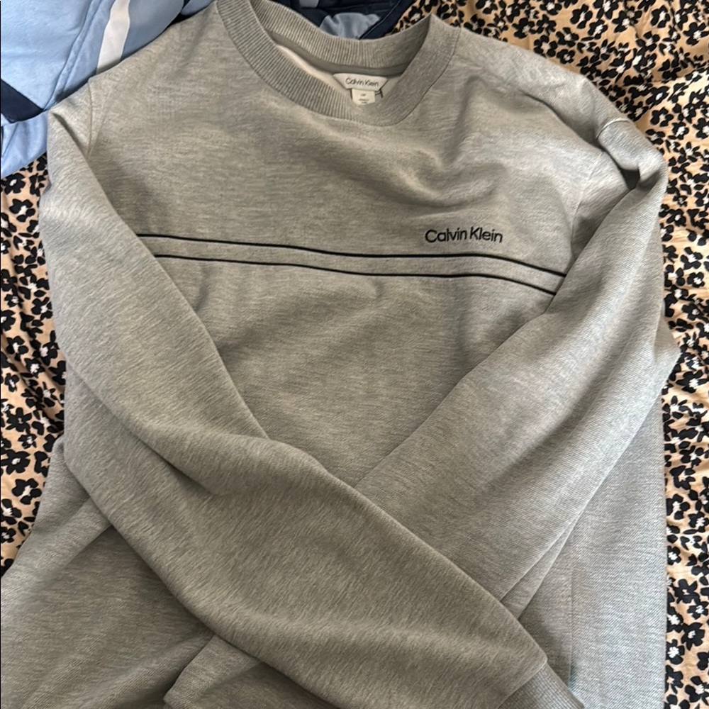 Calvin Klein Light Gray Crewneck Sweater